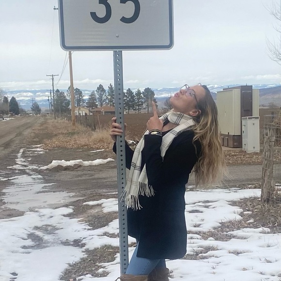 Meet your Posher, Amber - Picture 6 of 7